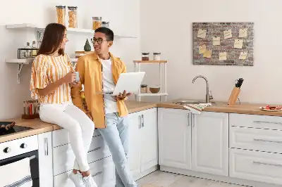 Tablica korkowa z nadrukiem ceglanego muru