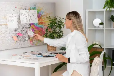 Tablica korkowa dla dzieci Abstrakcja mózg