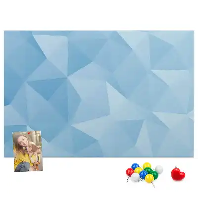 Tablica korkowa dla dzieci w geometryczne trójkąty abstrakcyjne