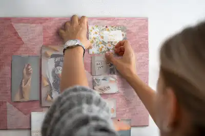 Tablica korkowa Trójkąty abstrakcja