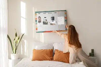 Korkowa tablica planera tygodniowego w stylu retro