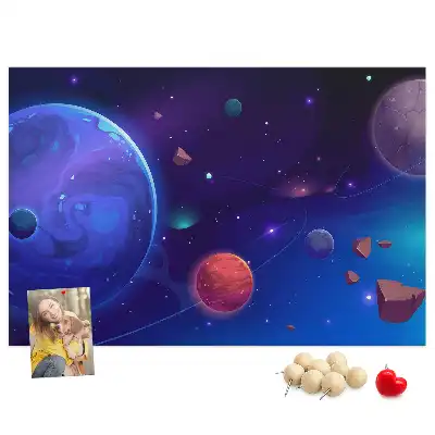 Tablica korkowa z motywem galaktyki i planet