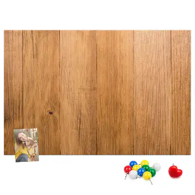 Tablica korkowa dla dzieci z motywem desek