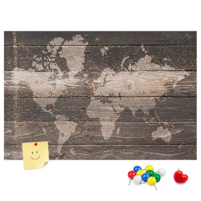 Korkowa mapa świata na drewnie