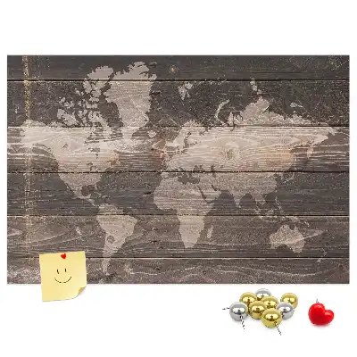 Korkowa mapa świata na drewnie