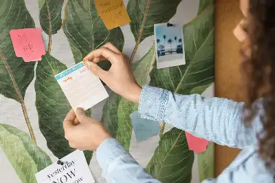 Ozdobna tablica korkowa w liście palmowe