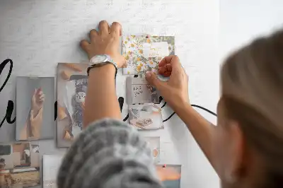 Tablica korkowa z napisem Przygoda