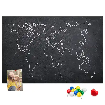 Tablica korkowa z wzorem mapy świata