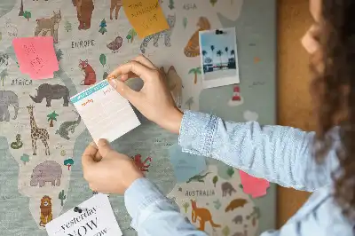 Korkowa tablica Zwierzęca mapa świata