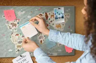 Korkowa tablica Zwierzęca mapa świata