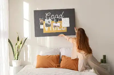 Tablica korkowa dla dzieci z cytatem motywacyjnym