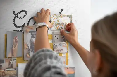 Tablica korkowa z nadrukiem inspirującego zdania