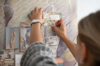 Tablica korkowa dla dzieci z motywem roślin w stylu akwareli