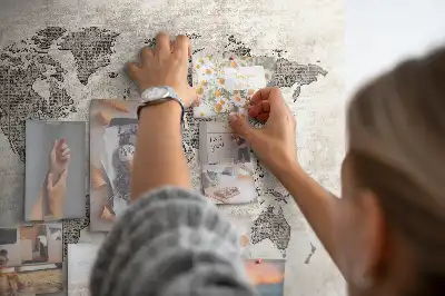 Tablica korkowa Mapa świata gazeta