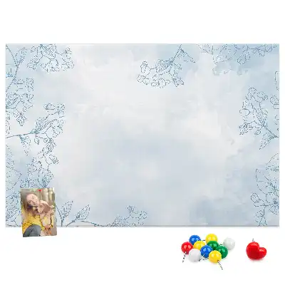 Korkowa tablica z motywem szkicu roślin