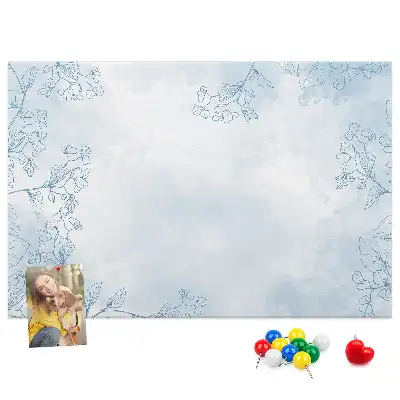 Korkowa tablica z motywem szkicu roślin