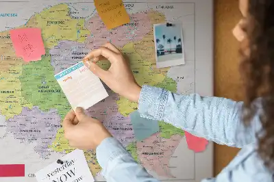 Tablica korkowa dla dzieci z mapą granic Rzeczypospolitej