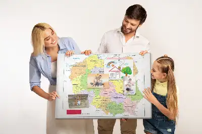 Tablica korkowa dla dzieci z mapą granic Rzeczypospolitej