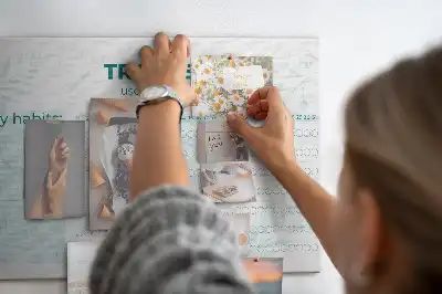 Tablica korkowa dla dzieci z planerem nawyków