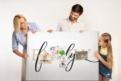 Korkowa tablica z napisem family