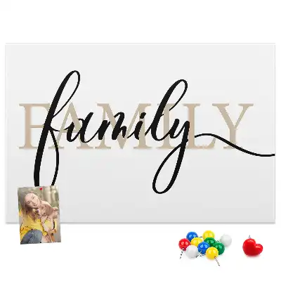 Korkowa tablica z napisem family