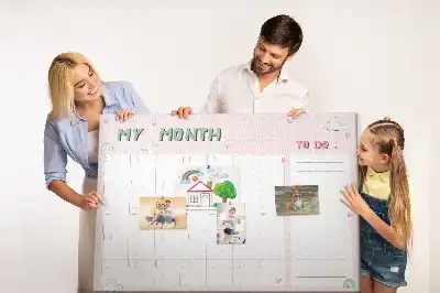 Ozdobna tablica korkowa dla dzieci planer miesięczny