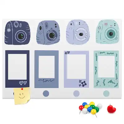 Tablica korkowa z ramkami w stylu polaroid