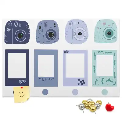 Tablica korkowa z ramkami w stylu polaroid