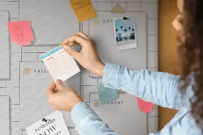 Tablica korkowa dla dzieci Tygodniowy plan