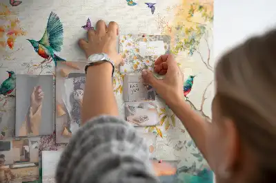 Tablica korkowa dla dzieci w kwiaty i ptaki