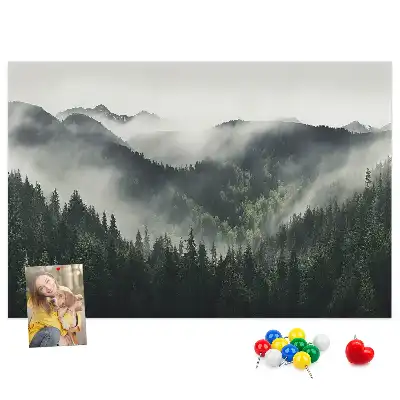 Tablica korkowa z krajobrazem lasu