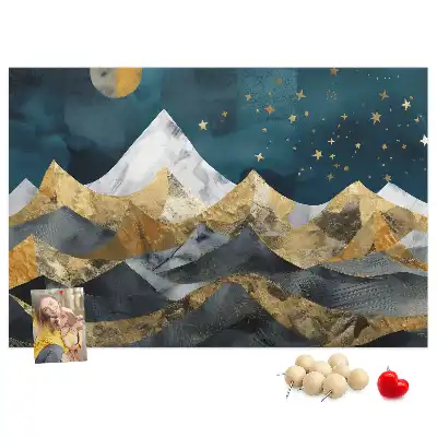 Tablica korkowa Góry nocą