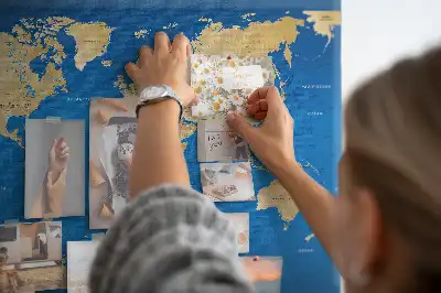 Tablica korkowa z mapą świata i krajami