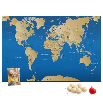 Tablica korkowa z mapą świata i krajami