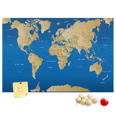 Tablica korkowa z mapą świata i krajami