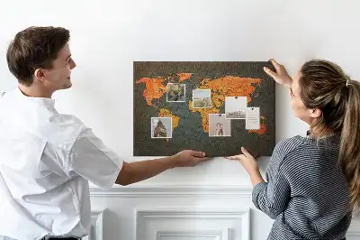 Ozdobna tablica korkowa z mapą świata