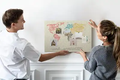 Tablica korkowa dla dzieci Mapa świata z liter