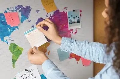 Tablica korkowa dla dzieci Abstrakcyjna mapa świata
