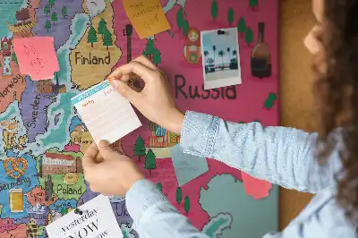 Tablica korkowa z mapą państw Europy
