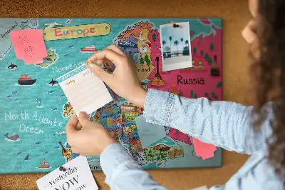 Tablica korkowa z mapą państw Europy