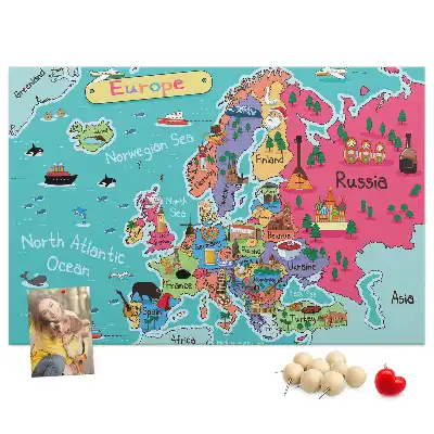 Tablica korkowa z mapą państw Europy