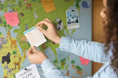 Korkowa tablica Atlas zwierząt dla dzieci