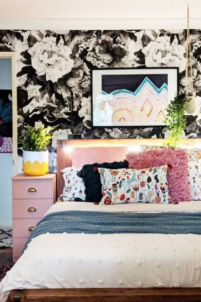 Sypialnia w stylu vintage - jak ją zaaranżować modnie i komfortowo?